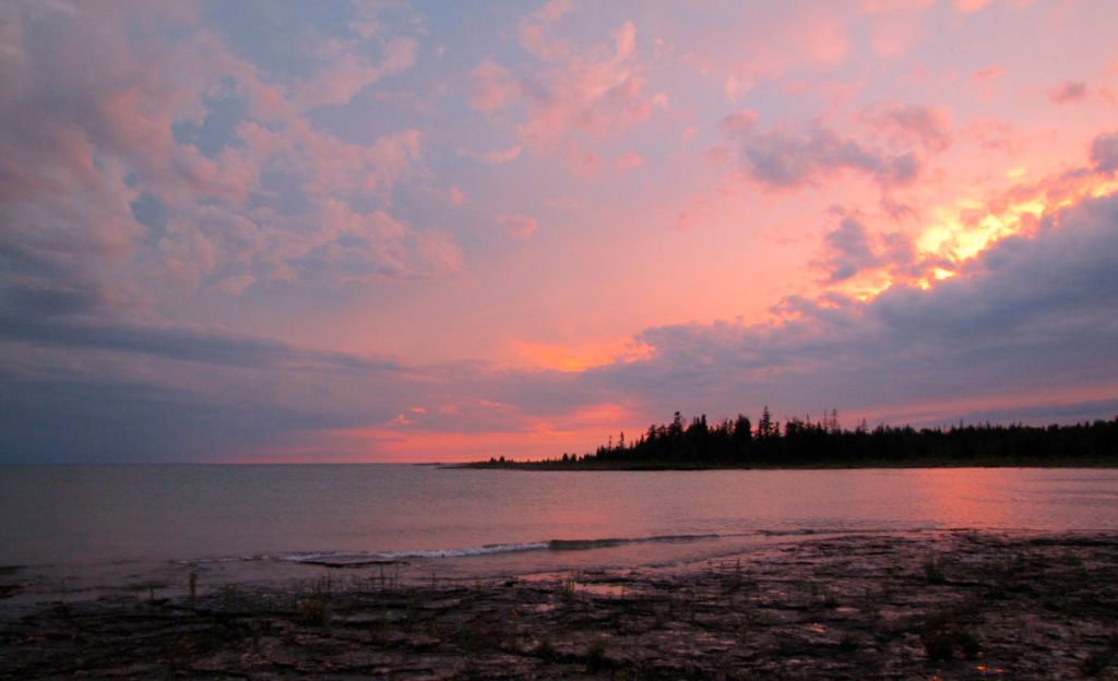 Baie Georgienne, un majestueux coucher de soleil.  Photo prise par Gilles mon mari en 2010